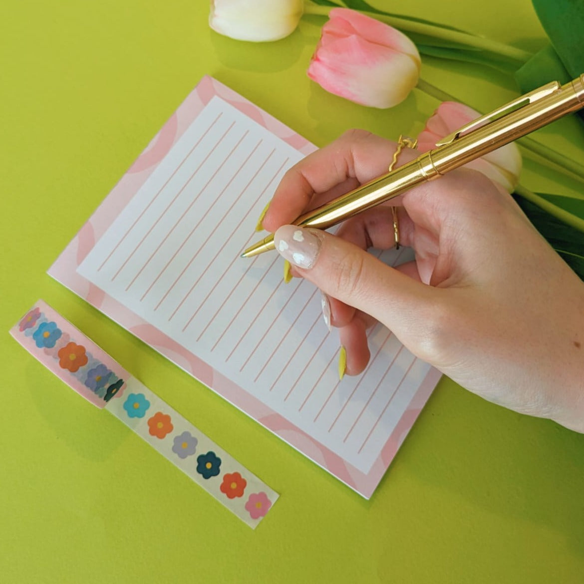 Cute pink stationery 