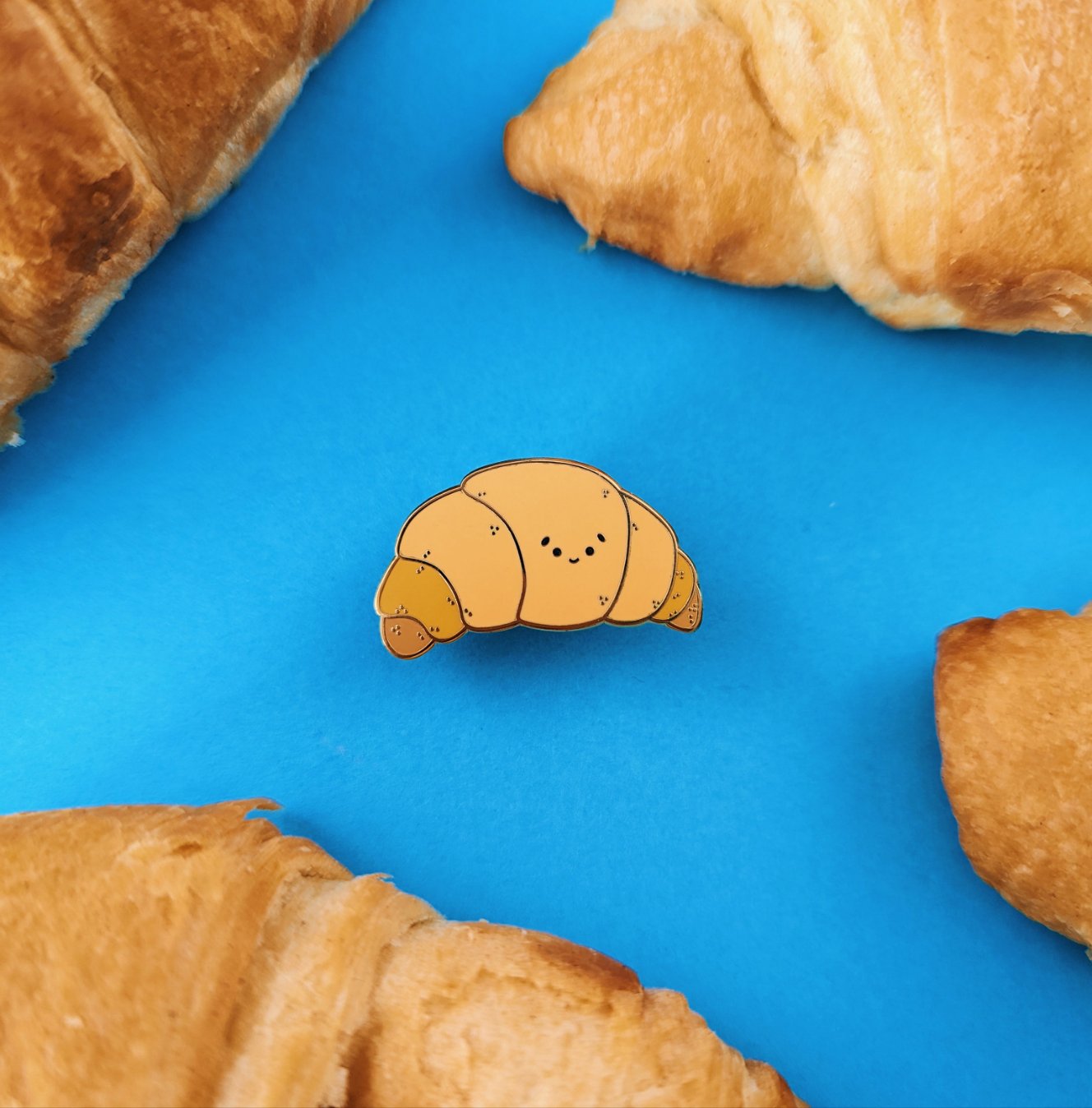 Enamel Pin Croissant